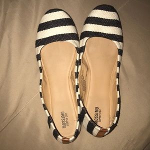 Mossimo Supply Co. Stylish Striped Flats
